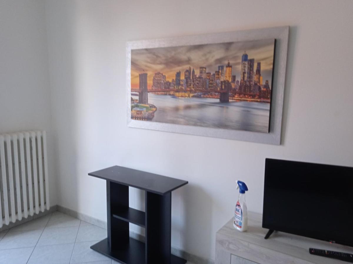 Niguarda Alfred House Apartment เบรซโซ ภายนอก รูปภาพ